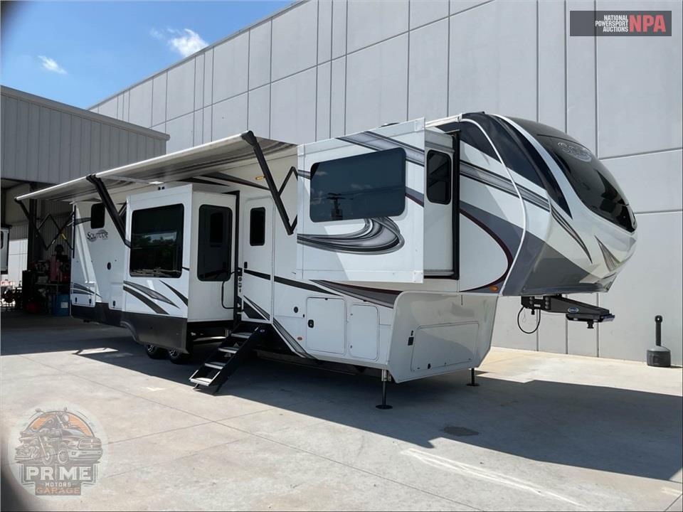 2022 Grand Design Recreational Vehicles M-380FL - SOLITUDE FIFTH WHEEL SERIES — фото 1