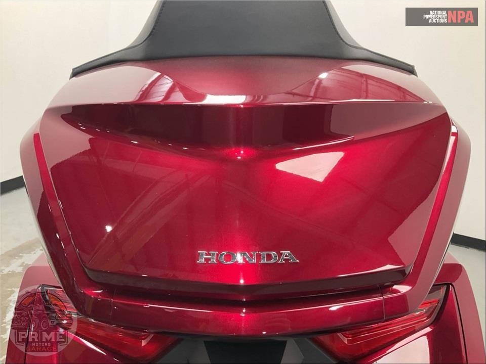 2018 Honda GL1800 GOLDWING TOUR (RED) — фото 22