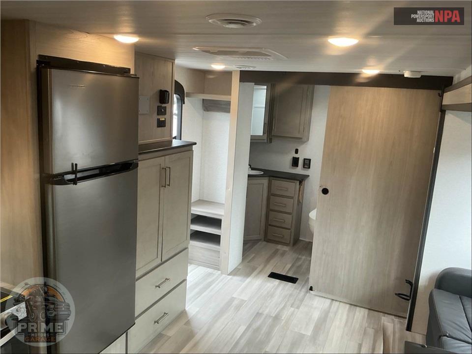 2024 Keystone Rv M-240 RB - SPRINGDALE 25TH ANNIVERSARY SERIES — фото 8
