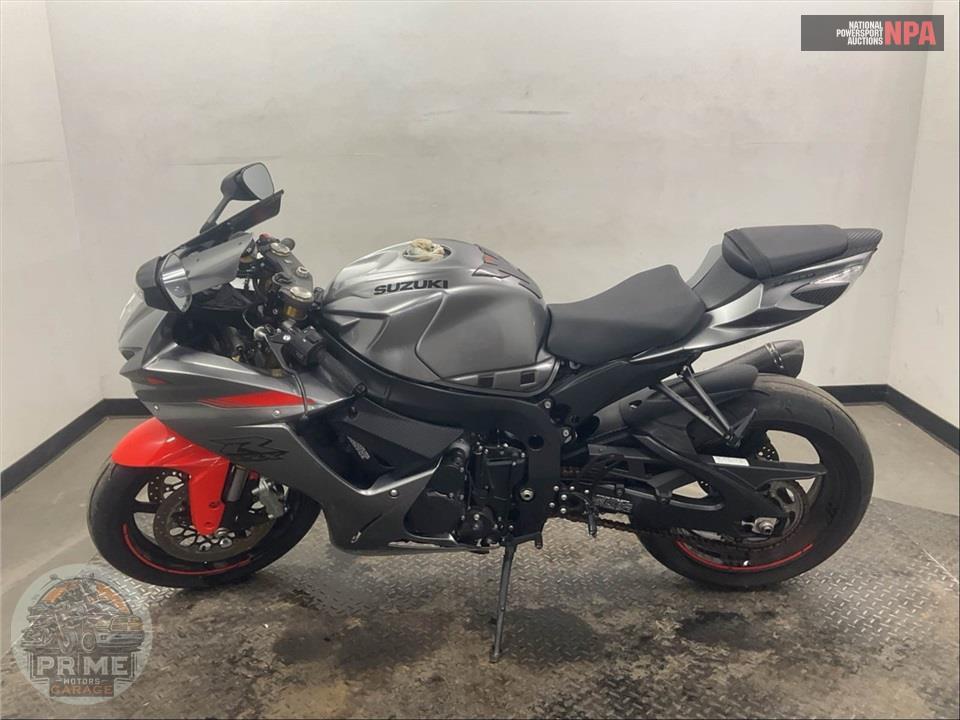 2021 Suzuki GSX-R750M1 — фото 3