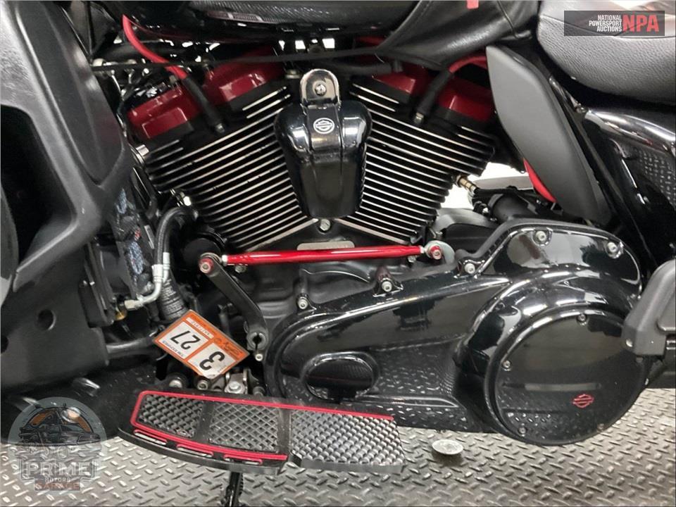2023 Harley-Davidson FLTRK ROAD GLIDE LIMITED — фото 7