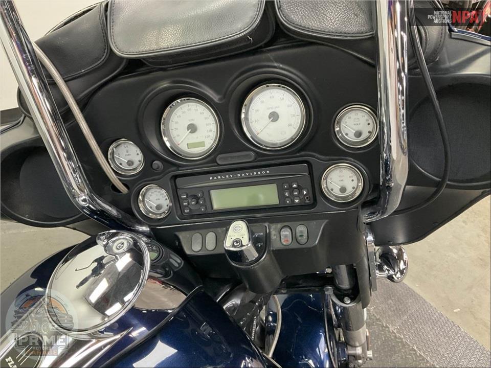 2012 Harley-Davidson FLHX STREET GLIDE — фото 40