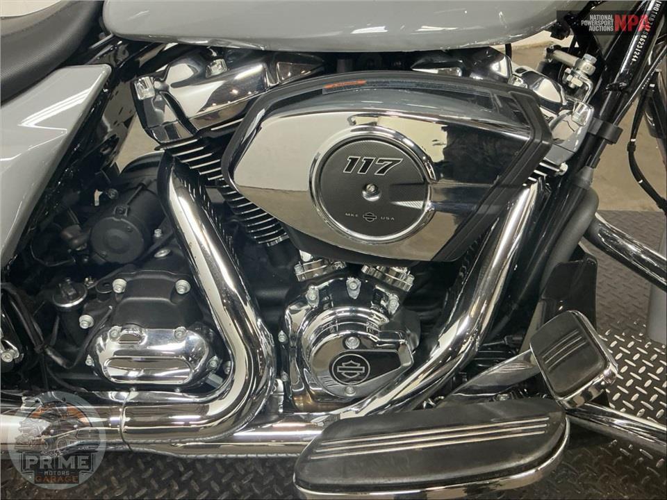2025 Harley-Davidson FLHX STREET GLIDE — фото 6