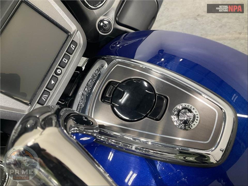 2020 Indian Motorcycle CHALLENGER LIMITED — фото 12
