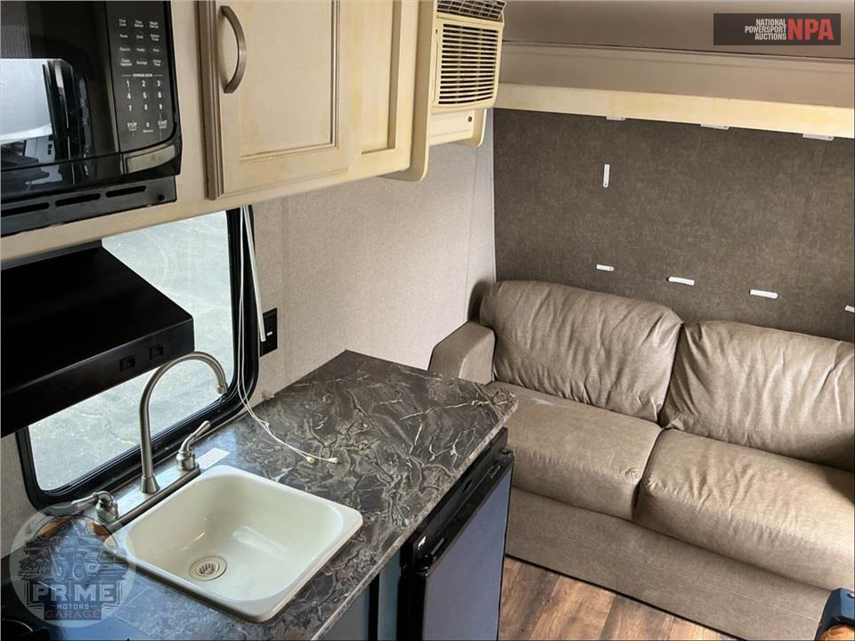 2017 Keystone Rv M-1850 FL - SUMMERLAND MINI SERIES — фото 10
