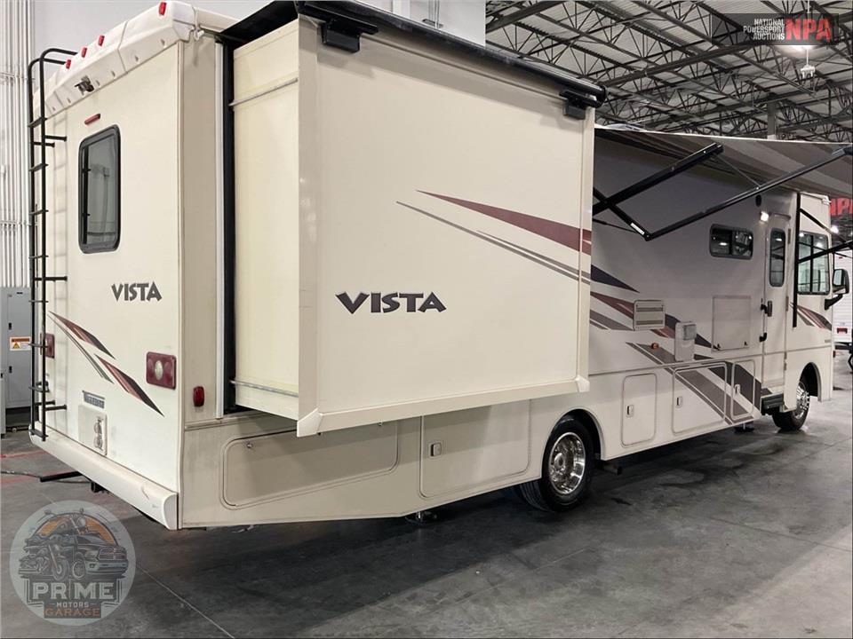 2019 Winnebago M-32YE FORD - VISTA SERIES — фото 3