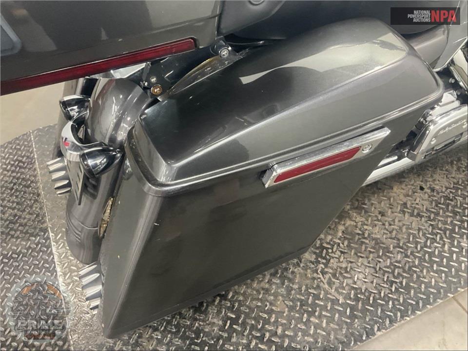 2009 Harley-Davidson FLHTCU ULTRA CLASSIC ELECTRA GLIDE — фото 24