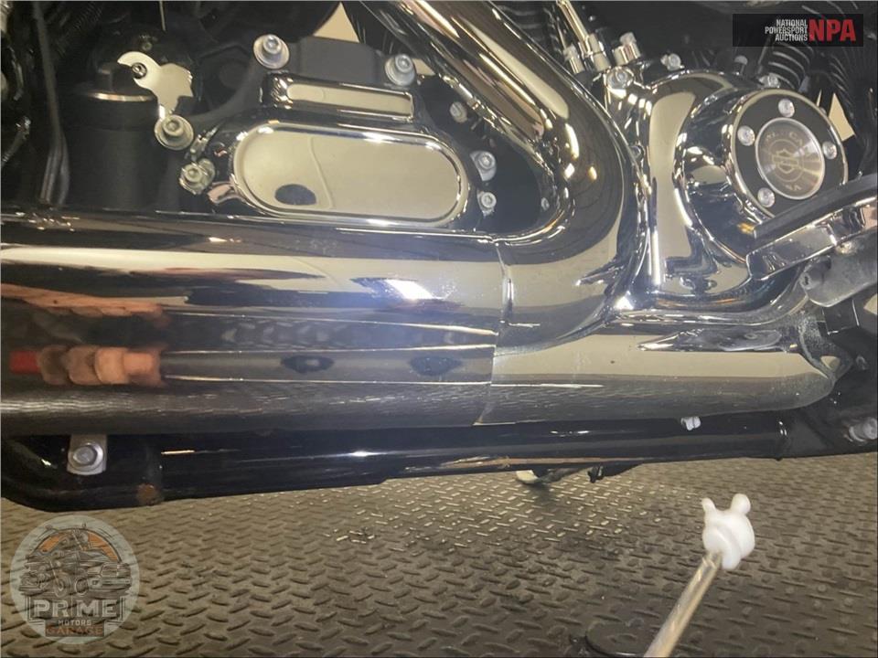 2015 Harley-Davidson FLHTK ELECTRA GLIDE ULTRA LIMITED — фото 10