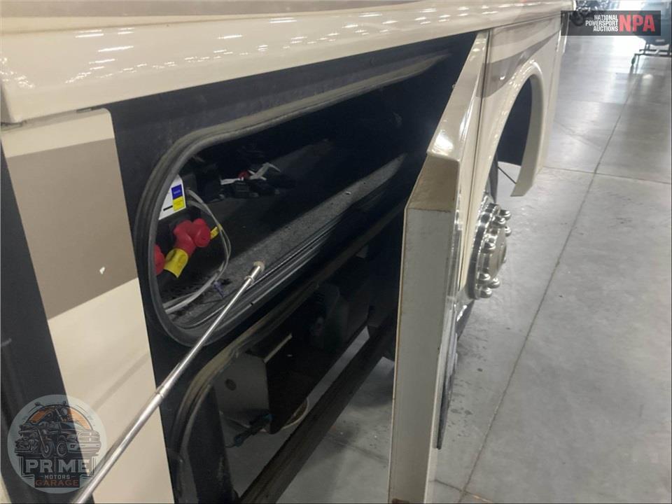 2009 Bounder M-35H FORD 362HP — фото 55