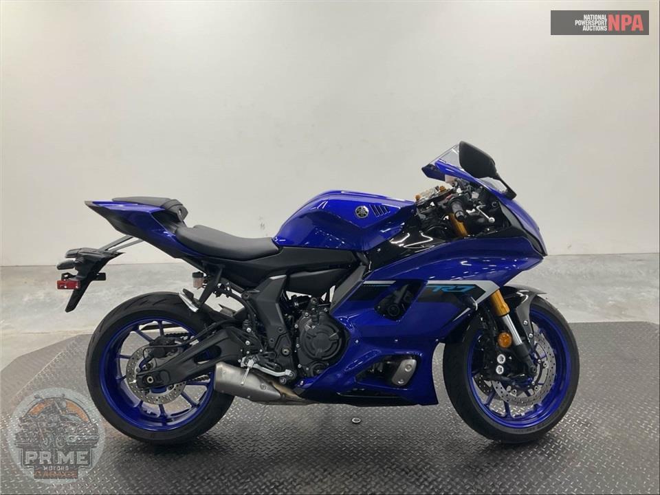 2025 Yamaha YZF-R7 — фото 1