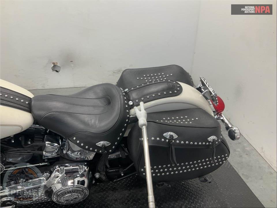 2014 Harley-Davidson FLSTC HERITAGE SOFTAIL CLASSIC — фото 25
