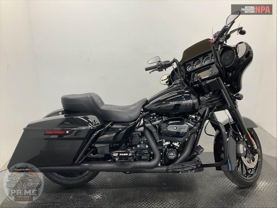 2018 Harley-Davidson FLHXS STREET GLIDE SPECIAL — фото 1