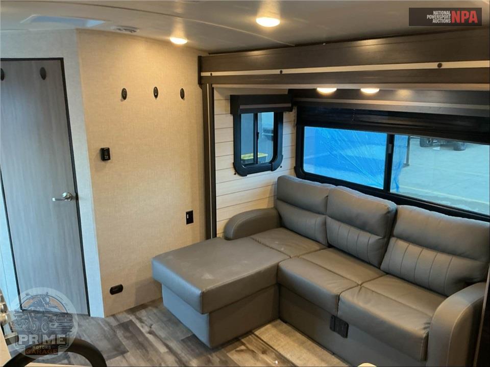 2023 Crossroads Rv M-212 RB - SUNSET TRAIL SUPER LITE SERIES — фото 9