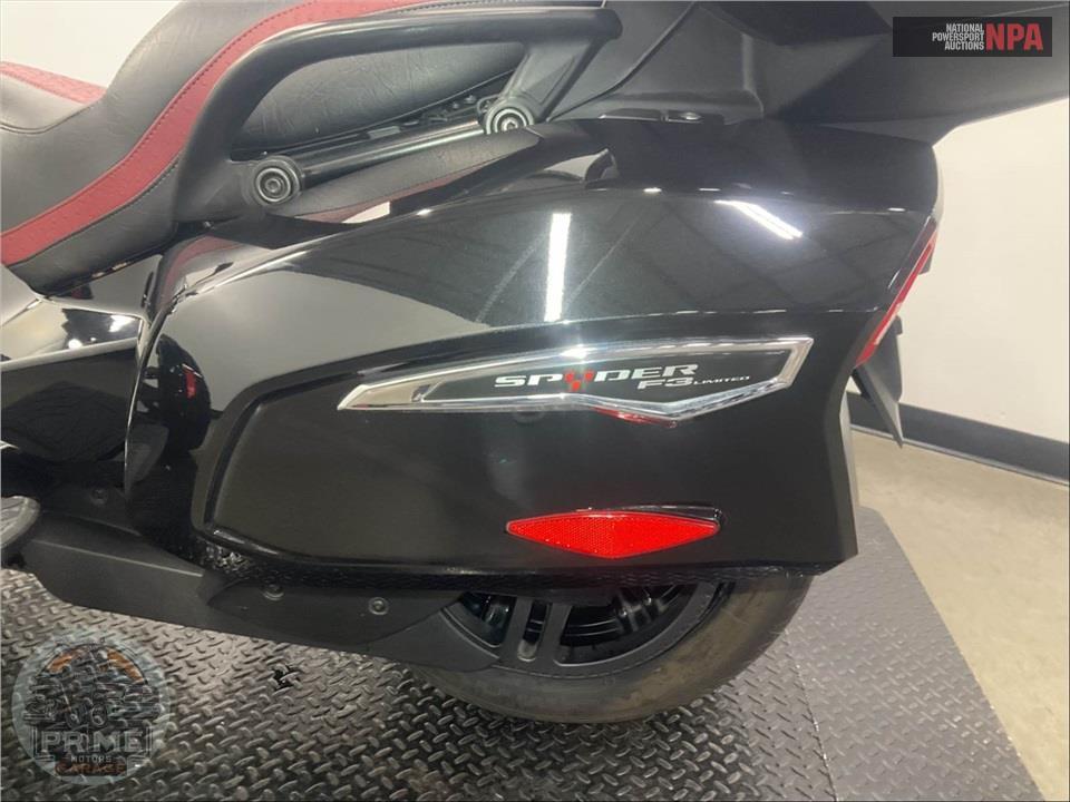2019 Can-Am SPYDER F3 LIMITED SE6 — фото 16