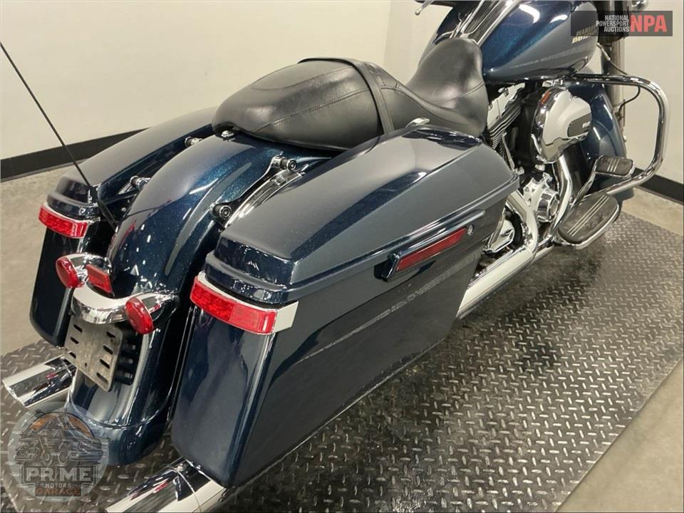 2016 Harley-Davidson FLHXS STREET GLIDE SPECIAL — фото 19