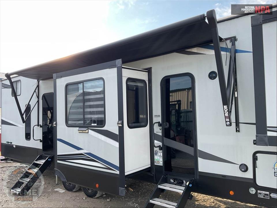 2022 Cherokee By Forest River M-3990SUITE ARCTIC WOLF FIFTH WHEEL SERIES — фото 30