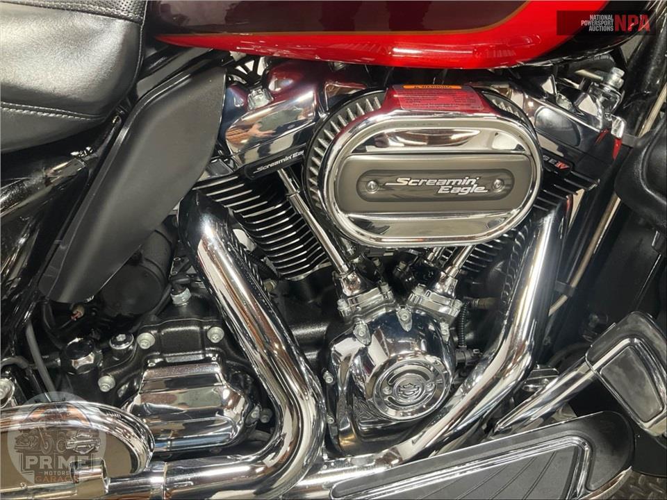 2017 Harley-Davidson FLHTKSE CVO ULTRA LIMITED — фото 6