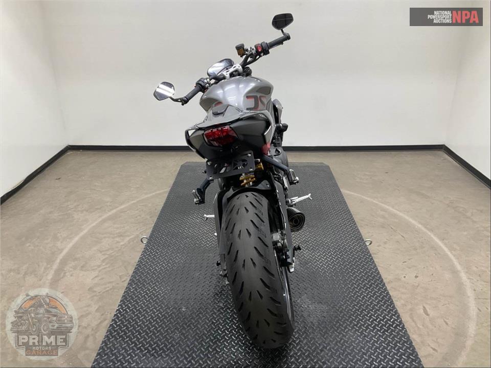 2022 Triumph STREET TRIPLE 765 RS (SILVER) — фото 4