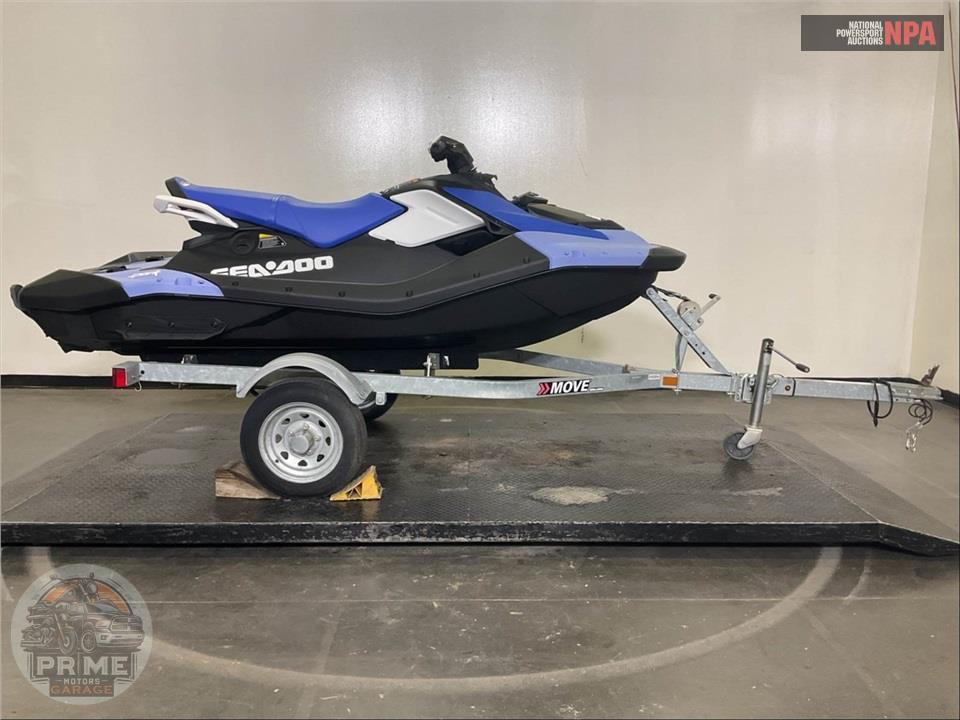 2026 Seadoo/Brp SPARK 3UP TRIXX — фото 1