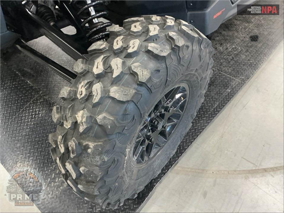 2023 Can-Am MAVERICK X3 MAX X RS TURBO RR 72 (BLACK ONLY) — фото 16