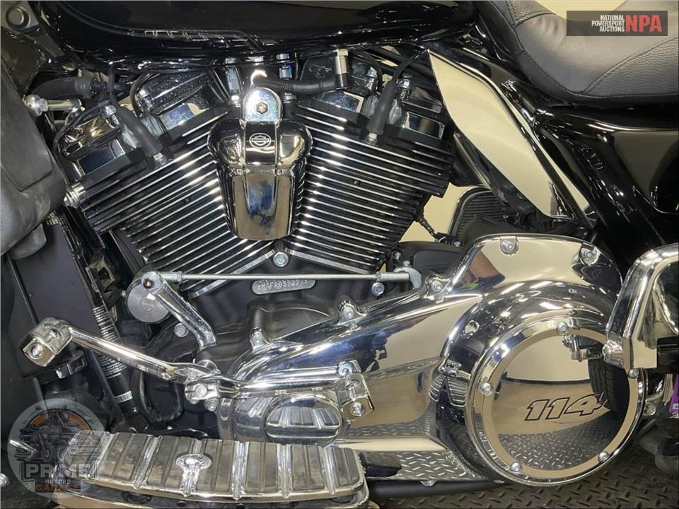 2024 Harley-Davidson FLHTCUTG TRI GLIDE ULTRA CLASSIC — фото 7