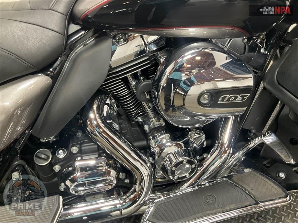 2016 Harley-Davidson FLTRU ROAD GLIDE ULTRA — фото 6