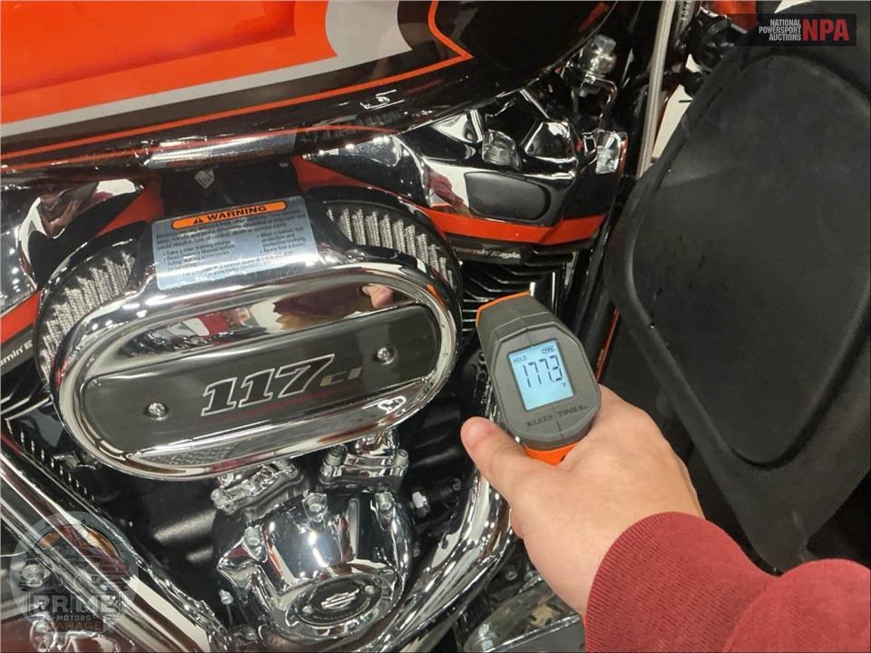 2022 Harley-Davidson FLTRKSE CVO ROAD GLIDE LIMITED — фото 8