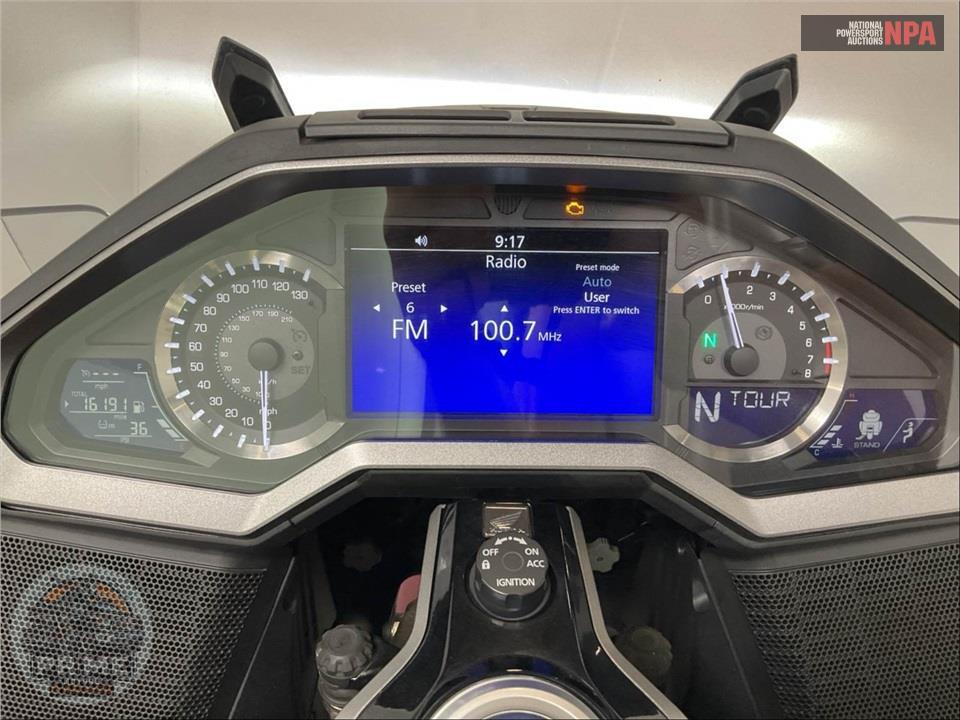 2018 Honda GL1800D GOLDWING TOUR DCT (RED) — фото 5