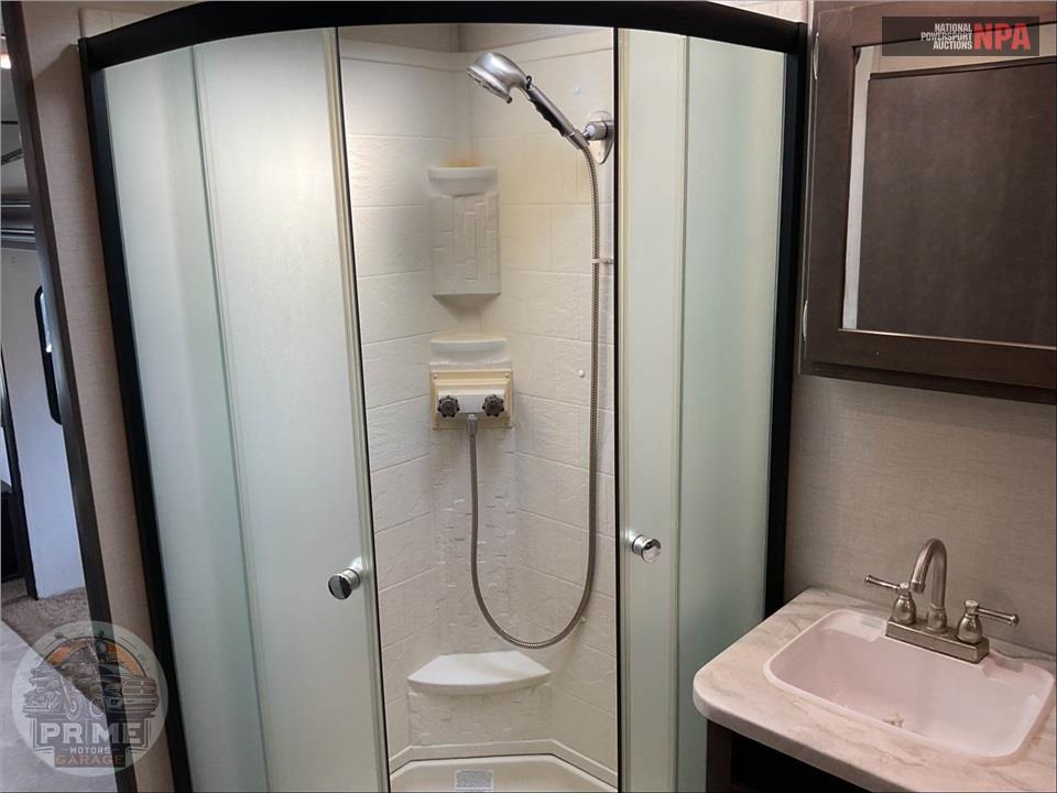 2018 Crossroads Rv M-25 RL - CRUISER AIRE FIFTH WHEEL SERIES — фото 18