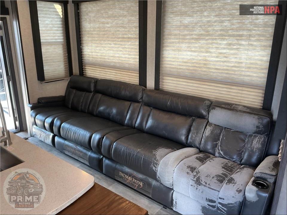 2019 Keystone Rv M-417 - CARBON TOY HAULER TOY HAULER SERIES — фото 9