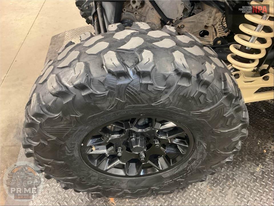 2023 Can-Am MAVERICK X3 DS TURBO RR 64 — фото 25