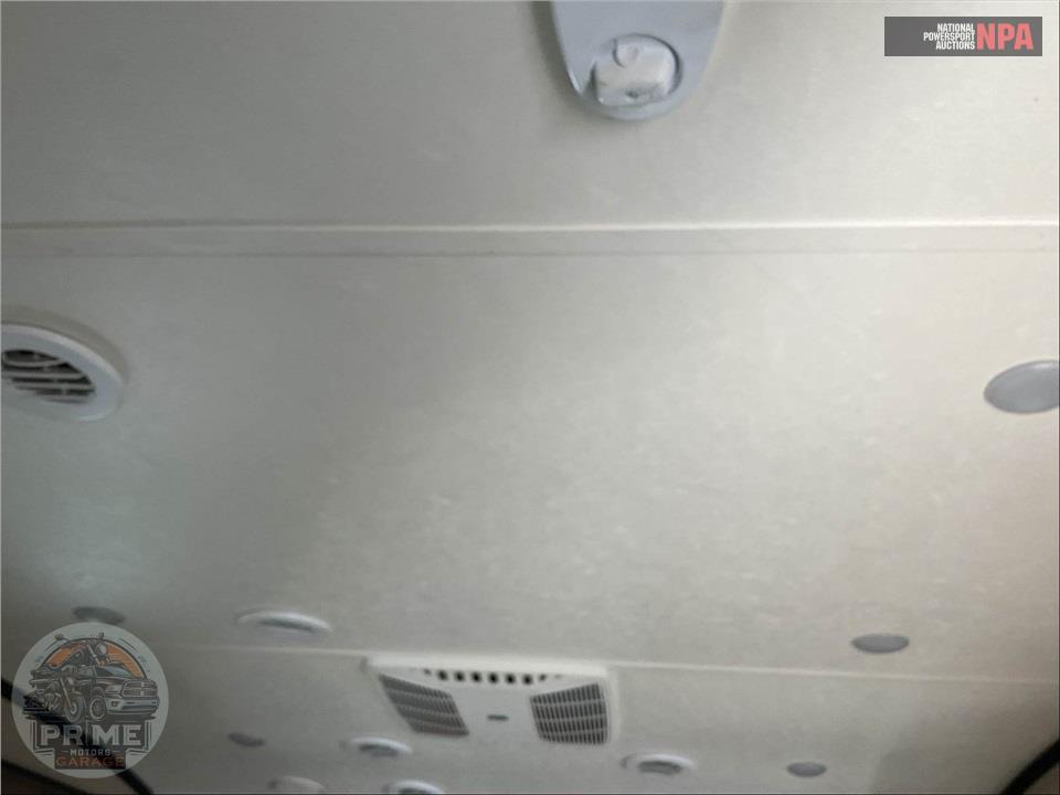 2018 Coachmen By Forest River M-370 FL - CHAPARRAL FIFTH WHEEL SERIES — фото 36