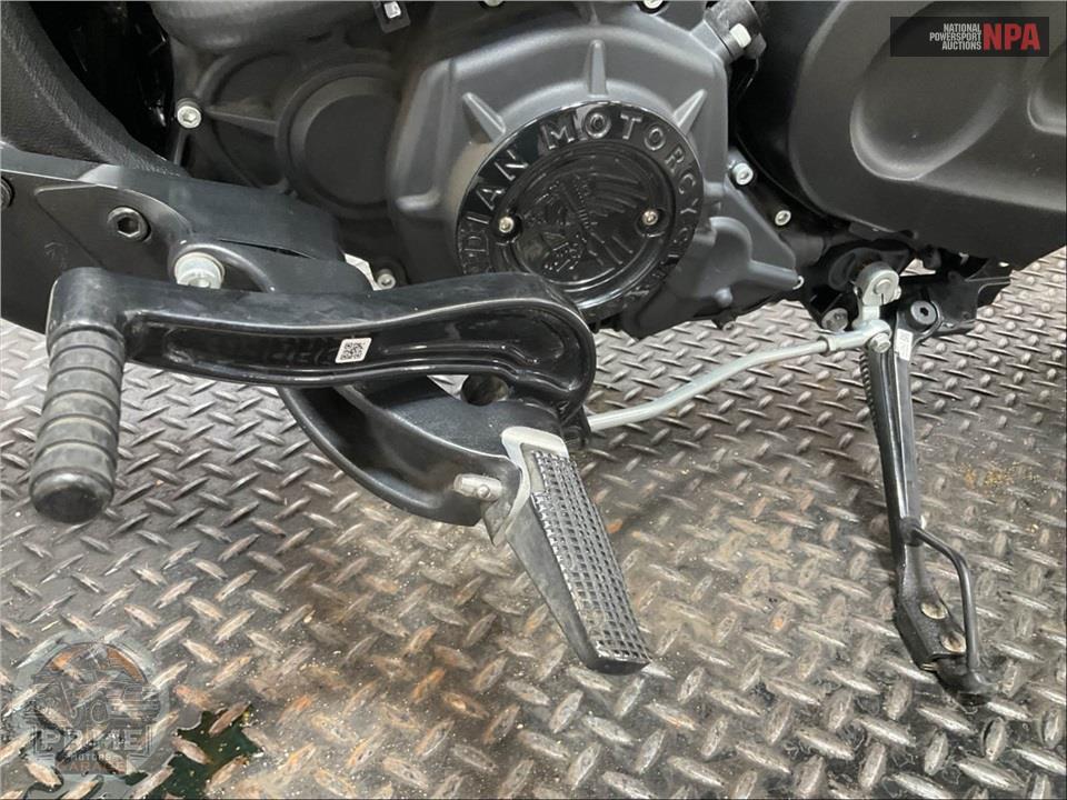2022 Indian Motorcycle SCOUT BOBBER (ABS, BLACK METALLIC) — фото 21