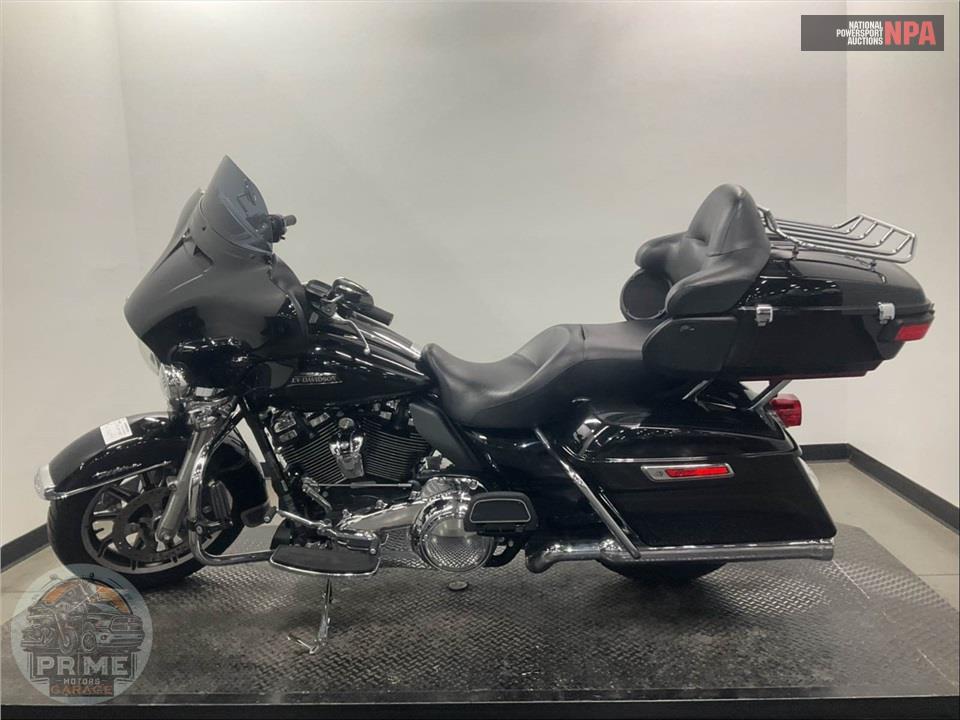 2019 Harley-Davidson FLHTCU ELECTRA GLIDE ULTRA CLASSIC — фото 3