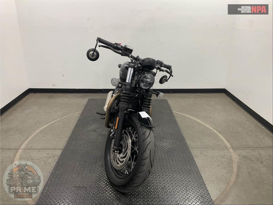 2022 Triumph BONNEVILLE BOBBER — фото 2