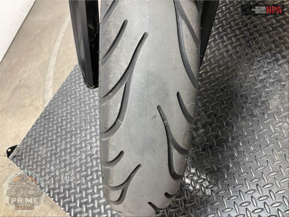 2021 Indian Motorcycle SCOUT BOBBER TWENTY (ABS, BLACK SMOKE) — фото 16