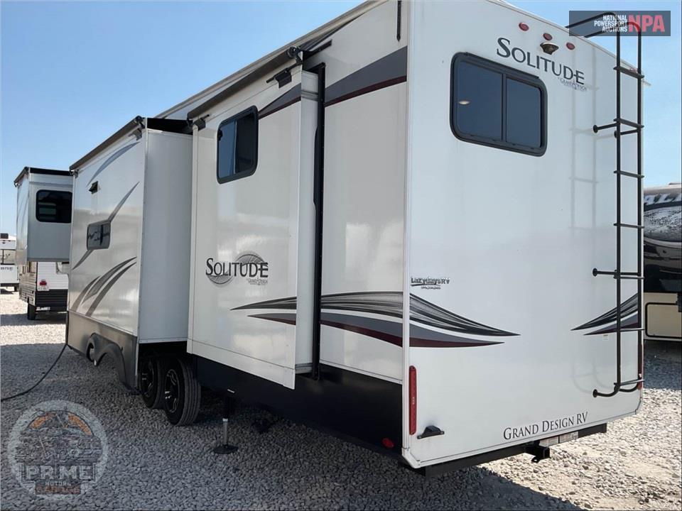 2022 Grand Design Recreational Vehicles M-3740BH - SOLITUDE S-CLASS FIFTH WHEEL SERIES — фото 3