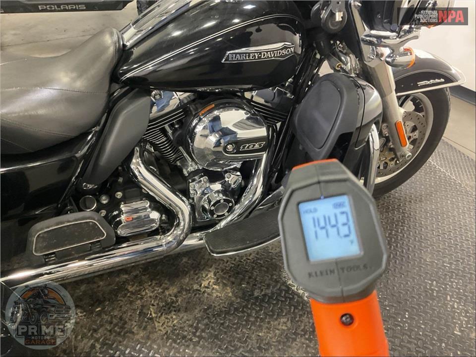 2016 Harley-Davidson FLHTCUTG TRIGLIDE ULTRA CLASSIC — фото 9