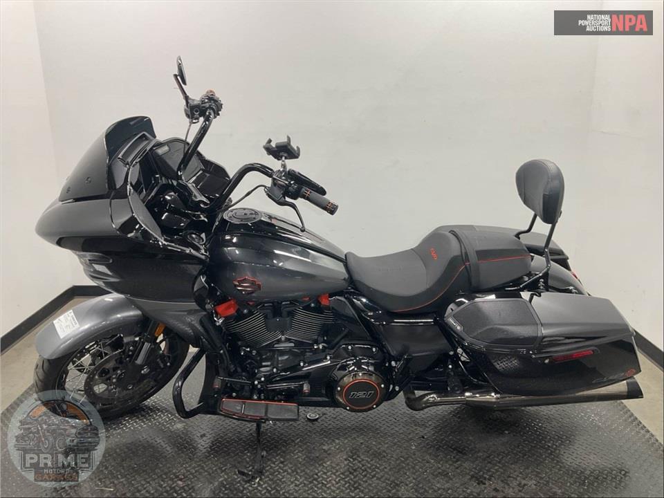 2025 Harley-Davidson FLTRXSE CVO ROAD GLIDE — фото 3