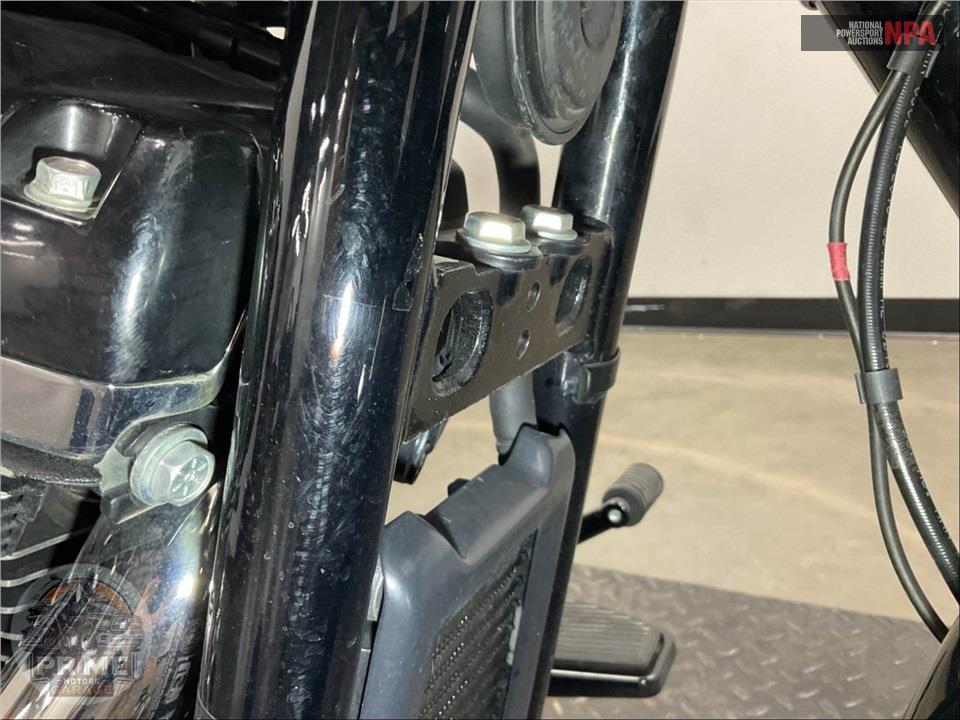 2019 Harley-Davidson FLHCS HERITAGE CLASSIC 114 — фото 12