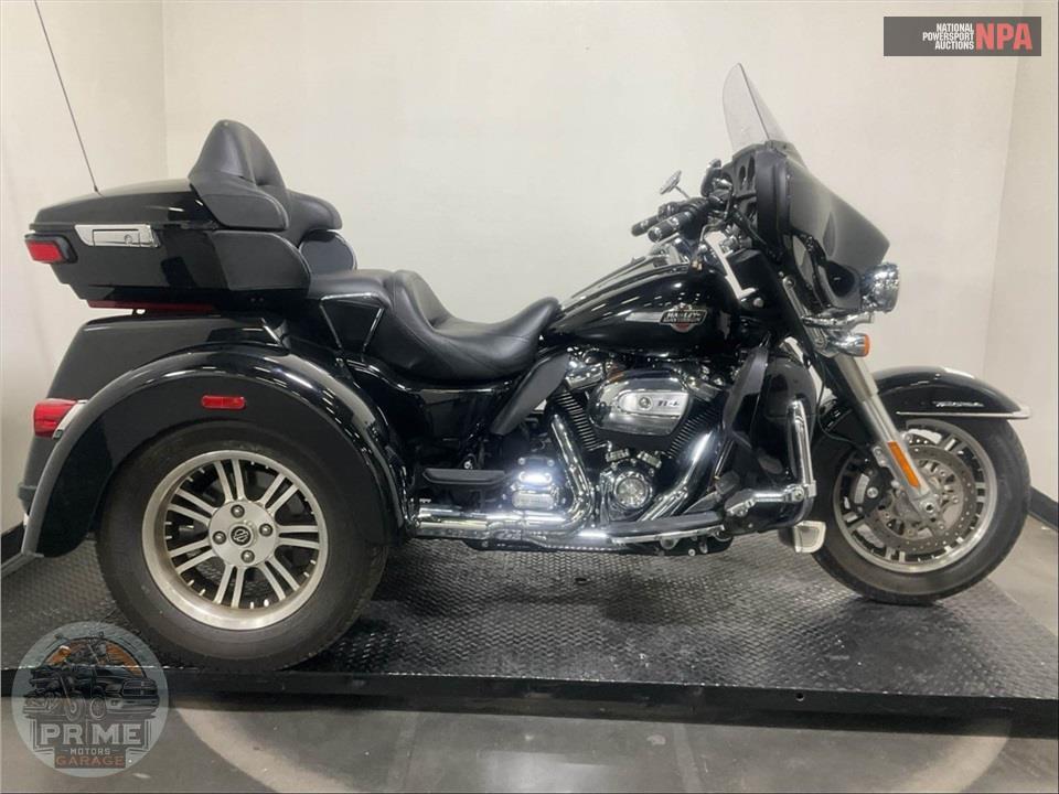 2022 Harley-Davidson FLHTCUTG TRI GLIDE ULTRA CLASSIC — фото 1