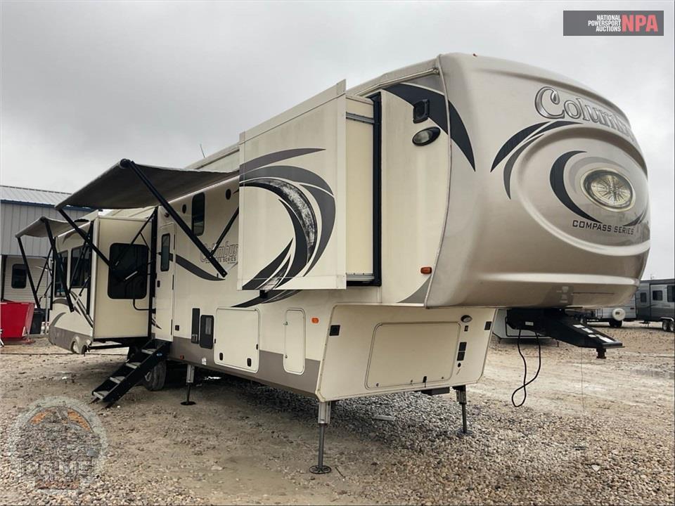 2019 Palomino By Forest River M-383FBC - COMPASS FIFTH WHEEL SERIES — фото 1