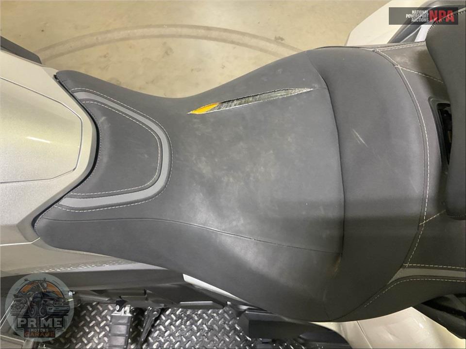 2025 Honda GOLD WING TOUR AUTOMATIC DCT — фото 29