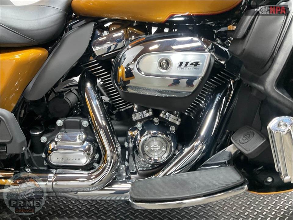 2023 Harley-Davidson FLHTCUTG TRI GLIDE ULTRA CLASSIC — фото 6