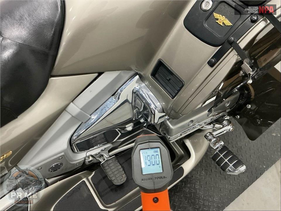 2002 Honda GL18002 GOLDWING — фото 8