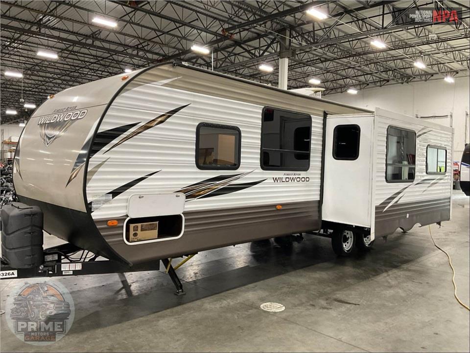 2019 Wildwood By Forest River M-28RLSS -  SERIES — фото 2