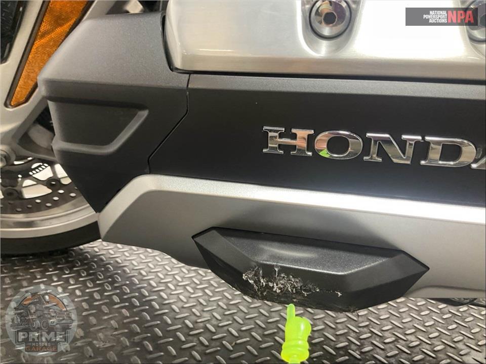 2019 Honda GL1800D GOLDWING TOUR DCT (BLACK) — фото 11
