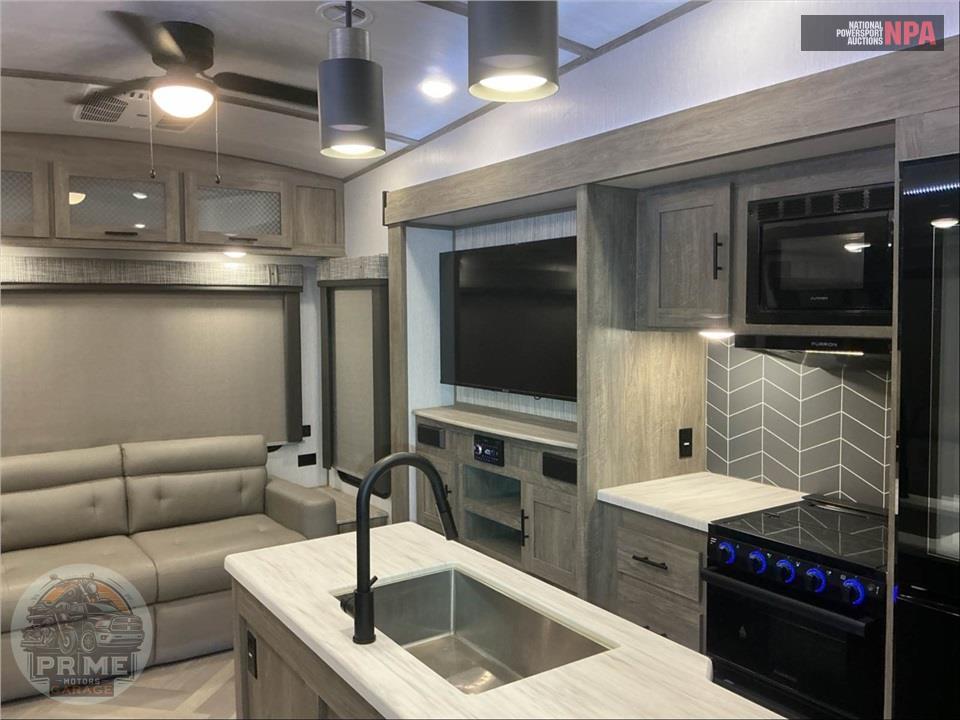 2022 Wildwood By Forest River M-369BL - HERITAGE GLEN FIFTH WHEEL SERIES — фото 6