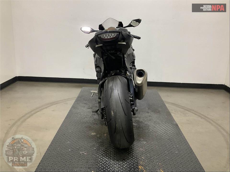 2021 Honda CBR1000RR — фото 4