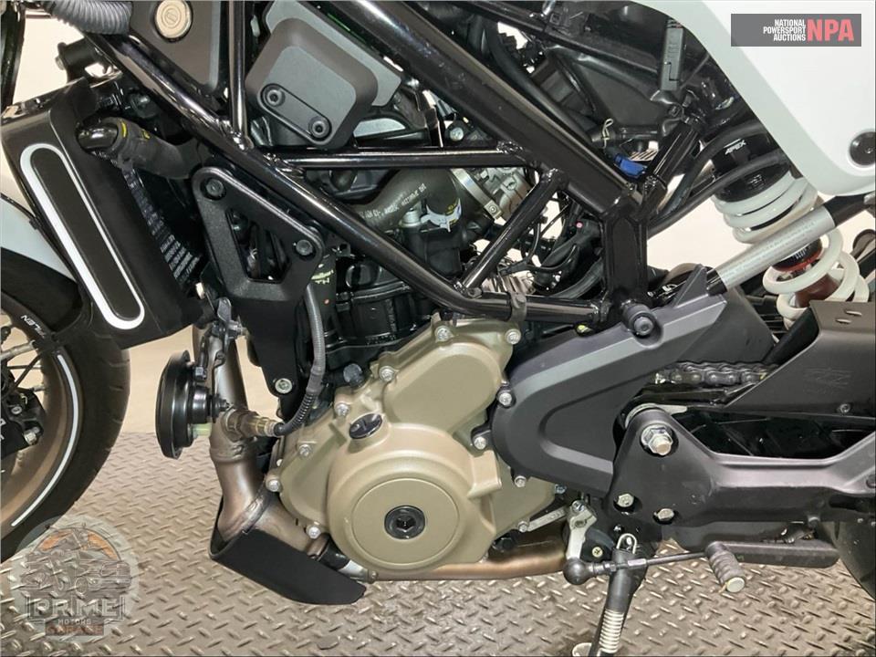 2022 Husqvarna SVARTPILEN 401 — фото 7